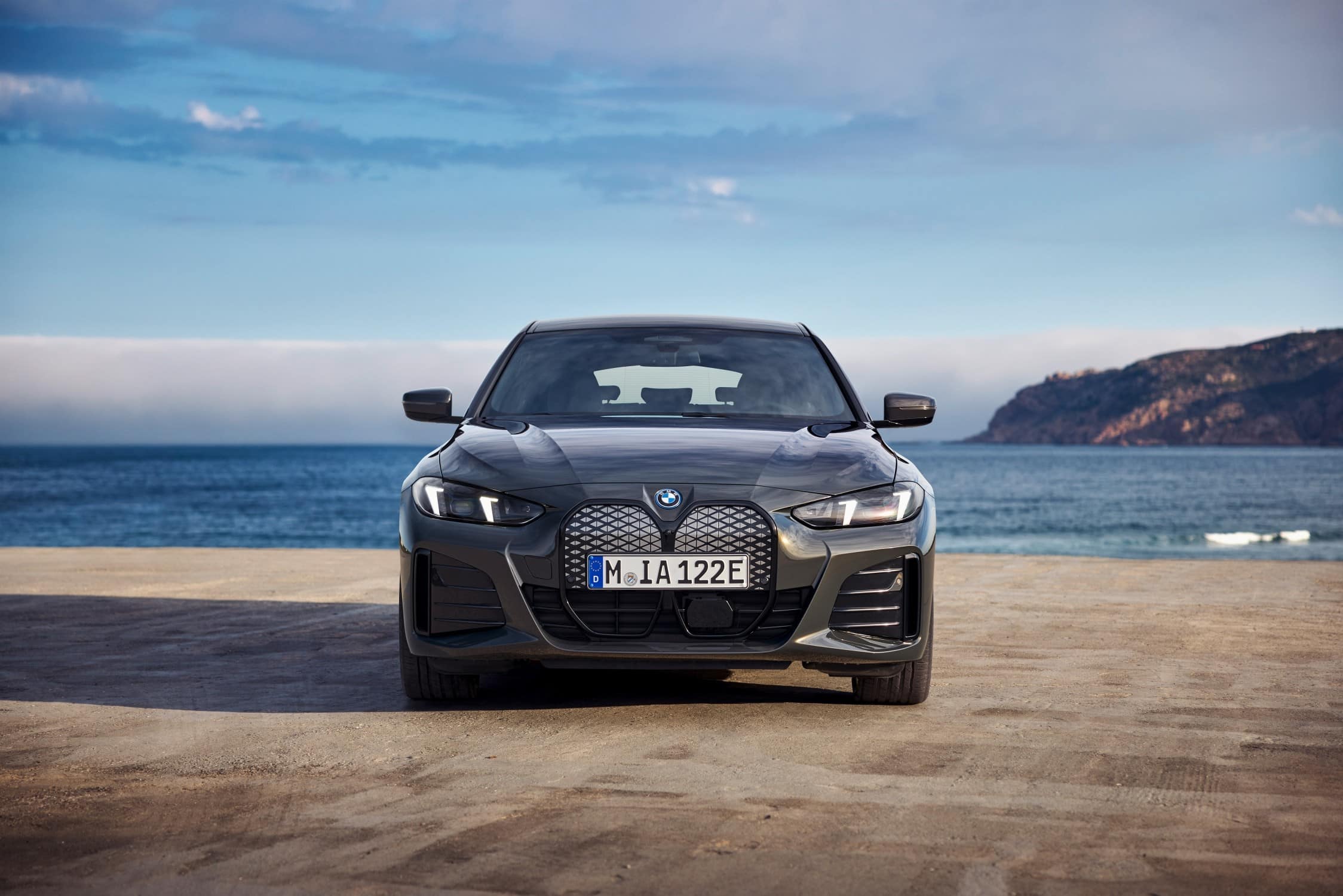 P90546605_lowRes_the-new-bmw-i4-e-dri