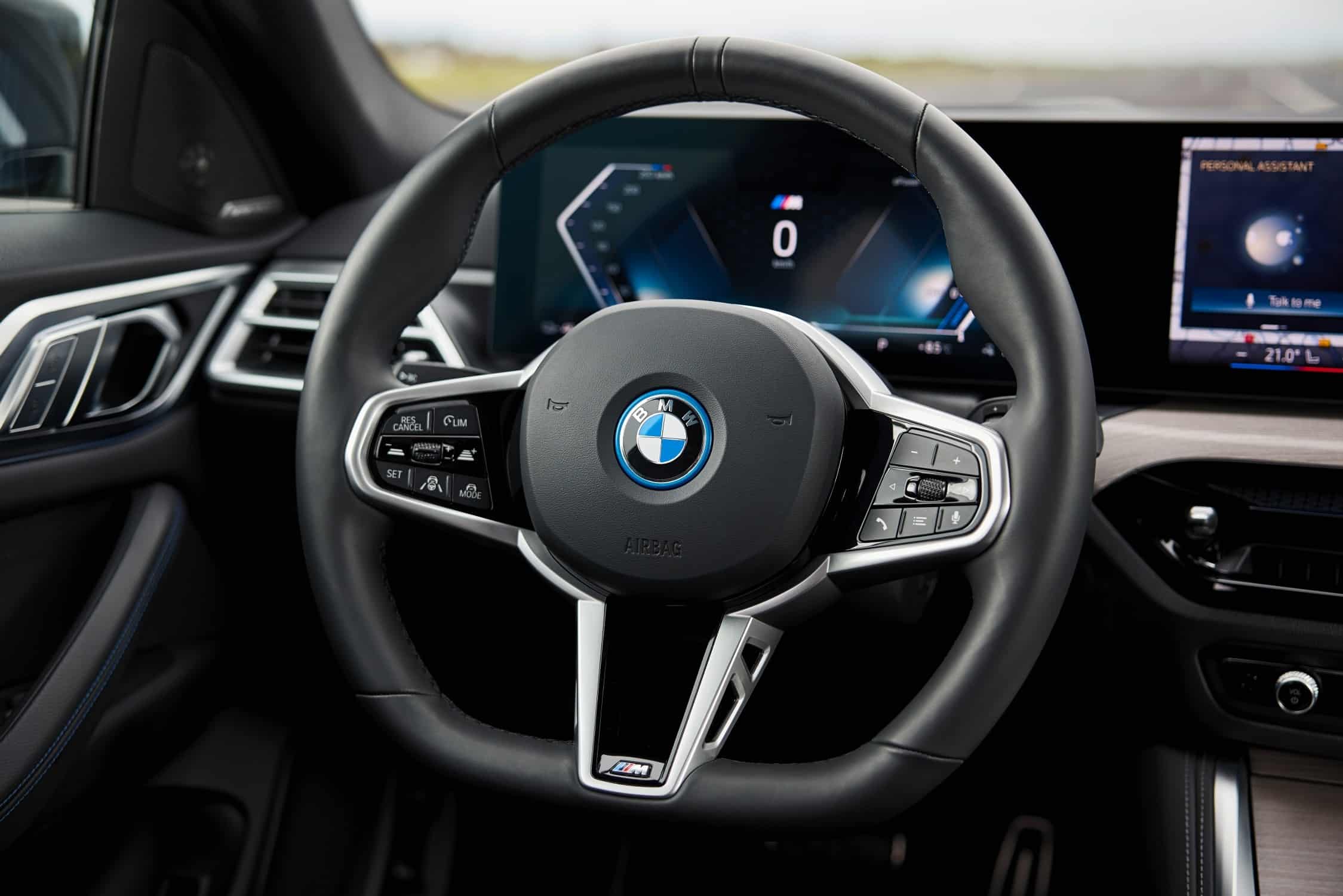 P90546629_lowRes_the-new-bmw-i4-e-dri